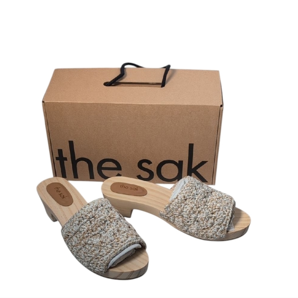 The Sak Ella Clog Sandal Hand Crocheted Size 9